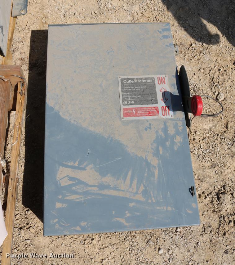 image for item EW9111 Electrical disconnect switches, pump control panels, and lights