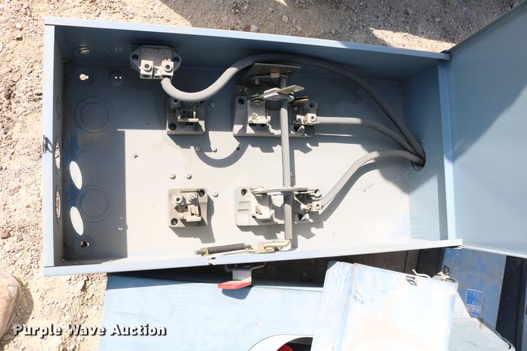 image for item EW9111 Electrical disconnect switches, pump control panels, and lights