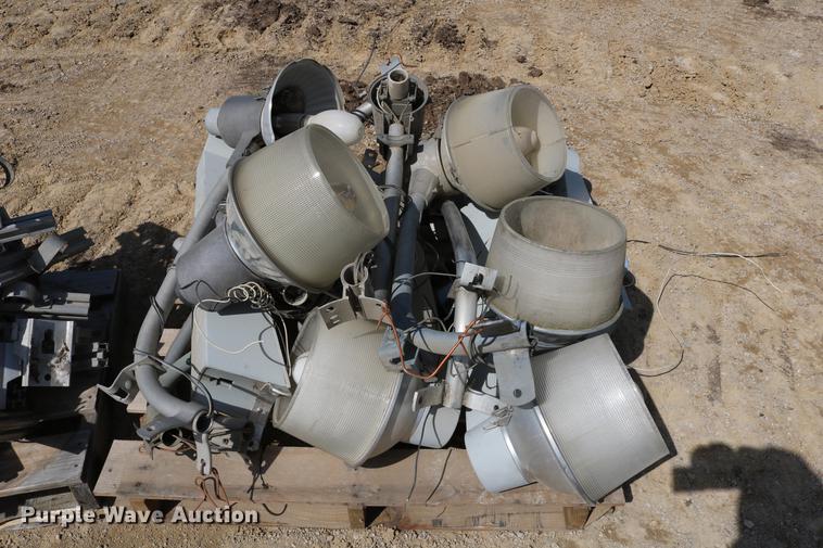 image for item EW9111 Electrical disconnect switches, pump control panels, and lights