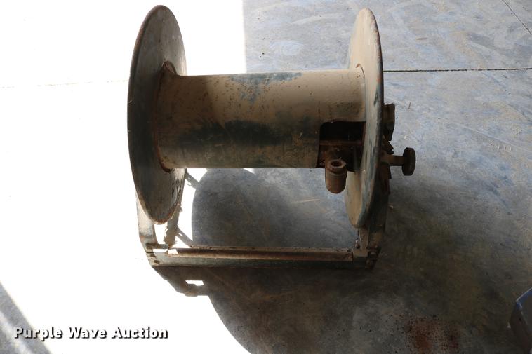 image for item EW9112 Air reel and hoist