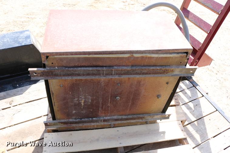 image for item EW9113 (7) electrical Add-A-Phase boxes