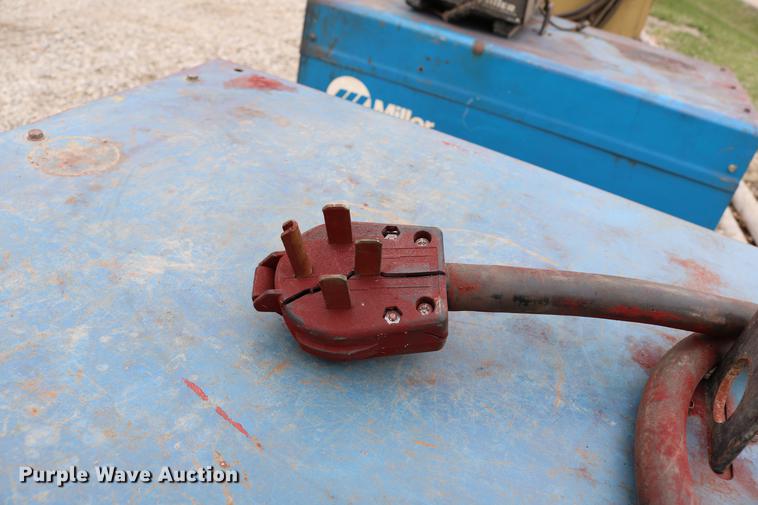 image for item EW9147 (3) welders