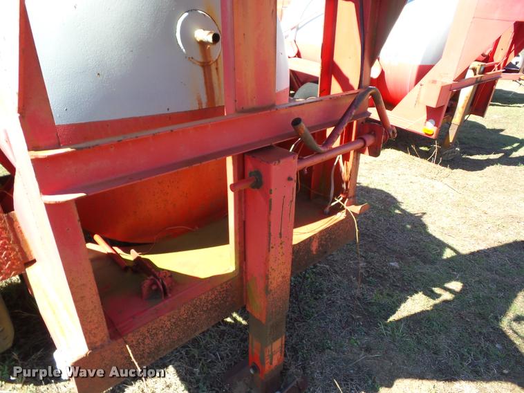 image for item K6480 1987 Tank trailer