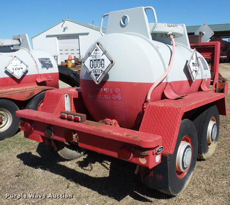 image for item K6481 1987 Halliburton tank trailer