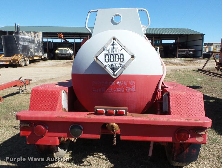 image for item K6481 1987 Halliburton tank trailer