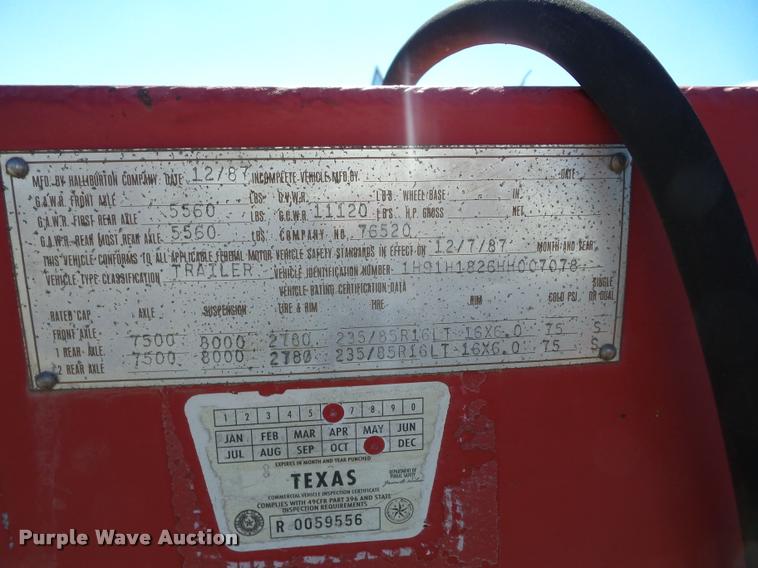 image for item K6481 1987 Halliburton tank trailer