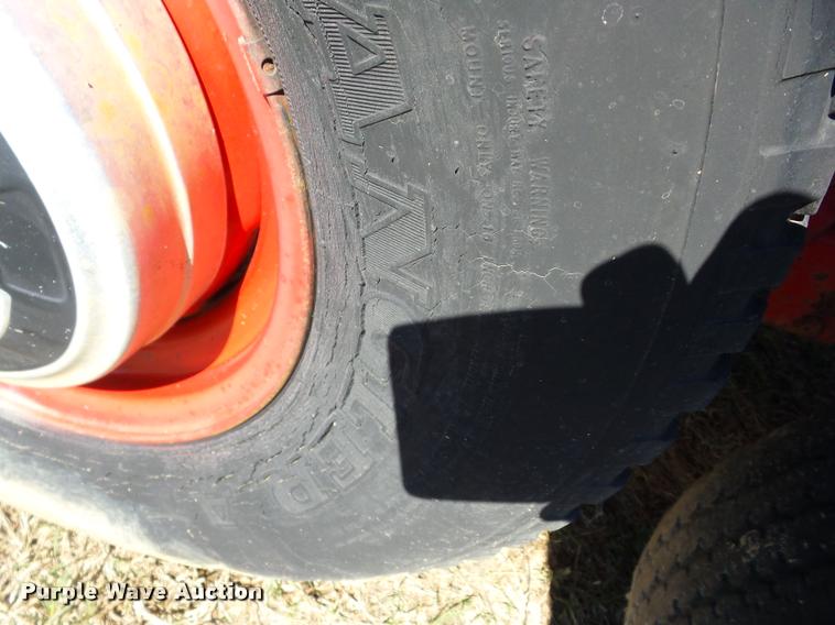 image for item K6481 1987 Halliburton tank trailer