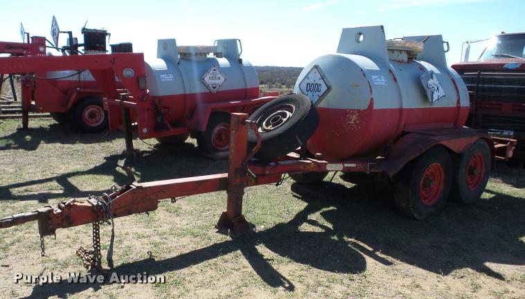 image for item K6482 1981 Halliburton tank trailer