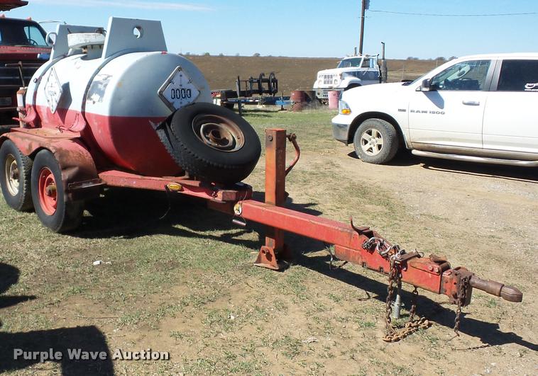 image for item K6482 1981 Halliburton tank trailer