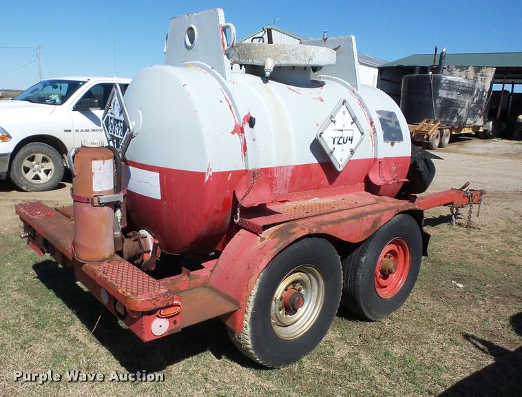image for item K6482 1981 Halliburton tank trailer