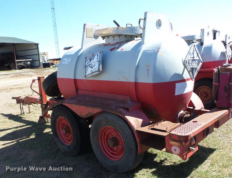 image for item K6482 1981 Halliburton tank trailer