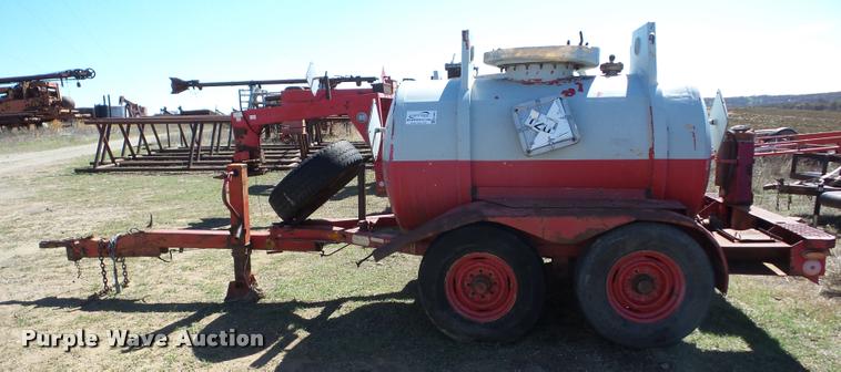 image for item K6482 1981 Halliburton tank trailer