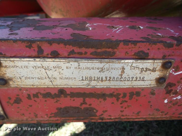 image for item K6482 1981 Halliburton tank trailer