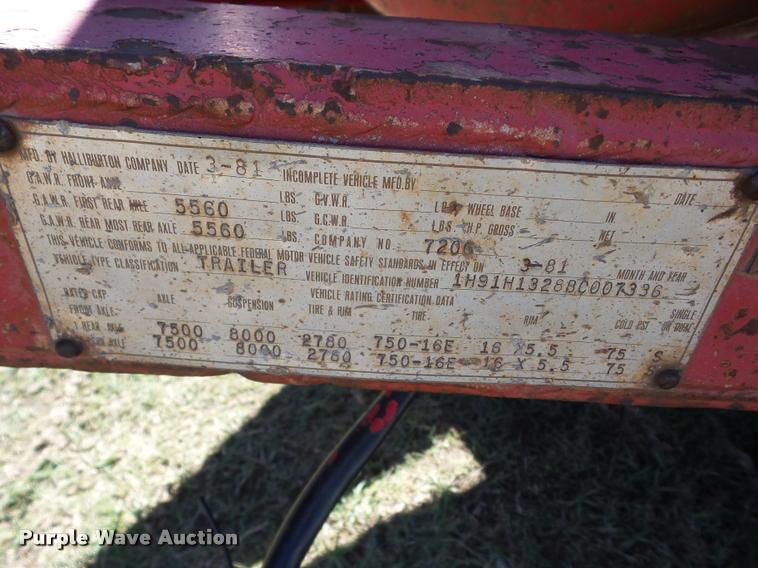 image for item K6482 1981 Halliburton tank trailer