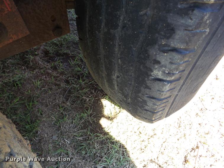 image for item K6482 1981 Halliburton tank trailer