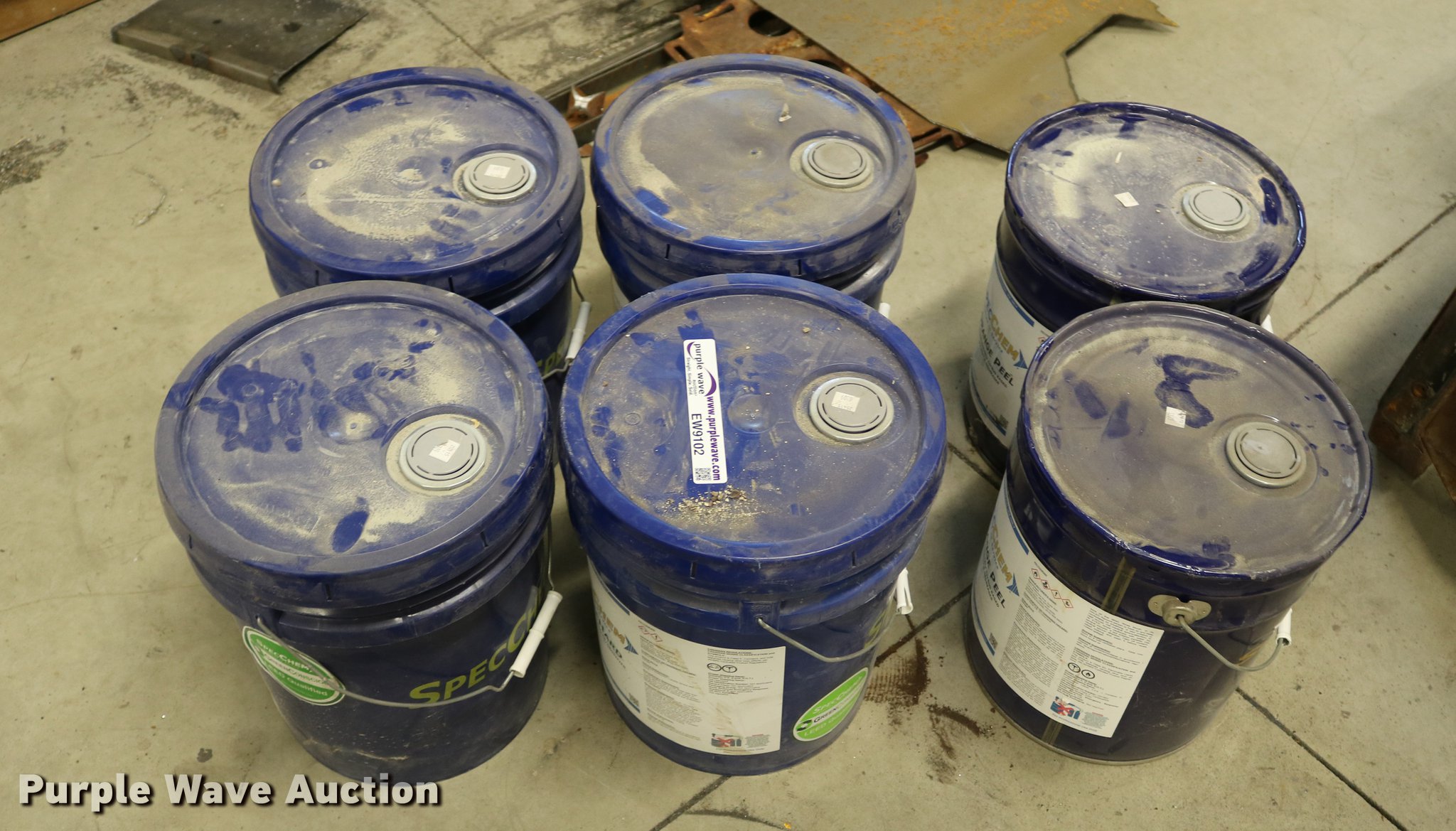 (4) Spec chem five gallon buckets of concrete sealer in Russell, KS