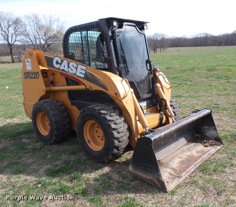 image for item AY9562 2011 Case SR220 skid steer