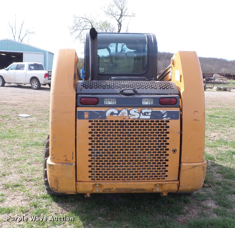 image for item AY9562 2011 Case SR220 skid steer