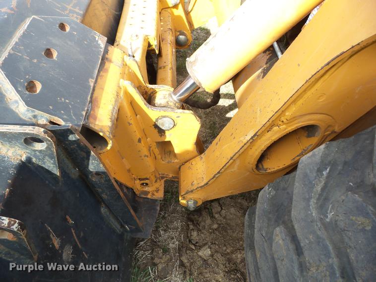 image for item AY9562 2011 Case SR220 skid steer