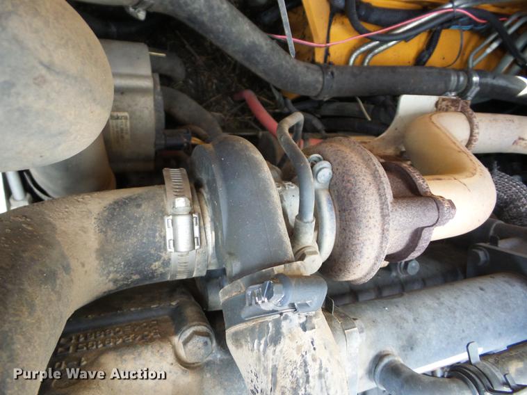 image for item AY9562 2011 Case SR220 skid steer