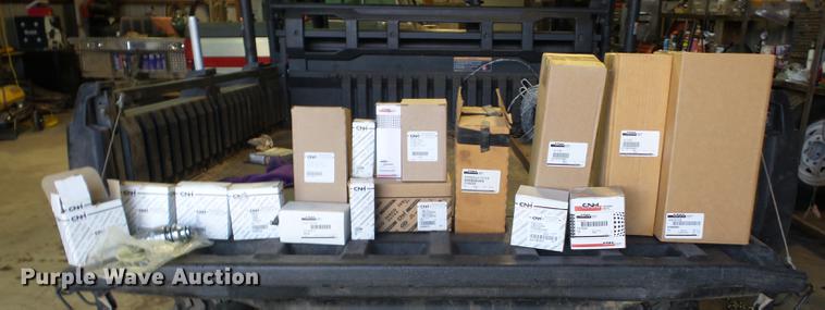 image for item AY9562 2011 Case SR220 skid steer