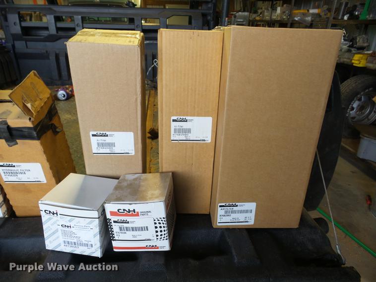 image for item AY9562 2011 Case SR220 skid steer