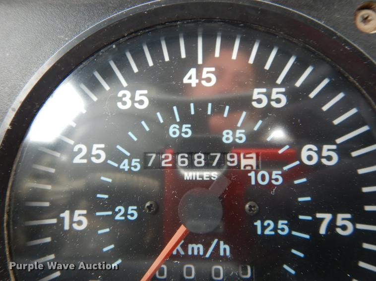 image for item DC0400 2000 Mack CH613 semi truck