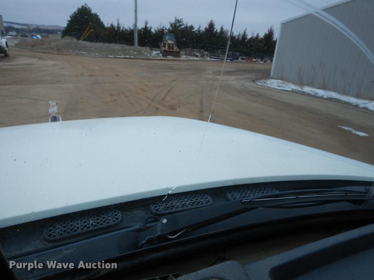 image for item DC0400 2000 Mack CH613 semi truck