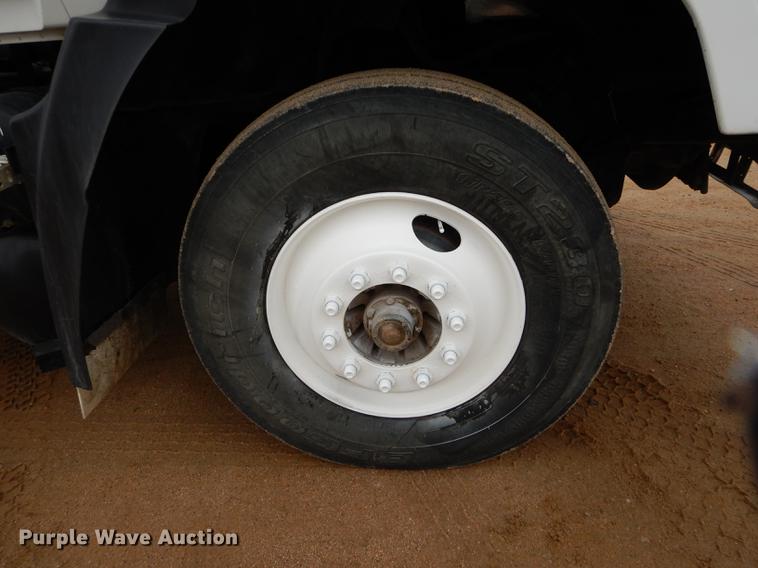 image for item DC0400 2000 Mack CH613 semi truck