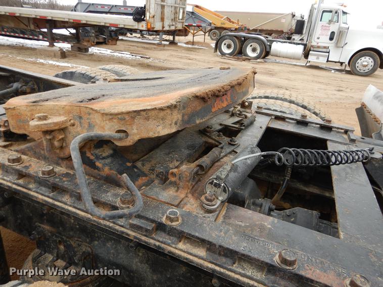 image for item DC0400 2000 Mack CH613 semi truck