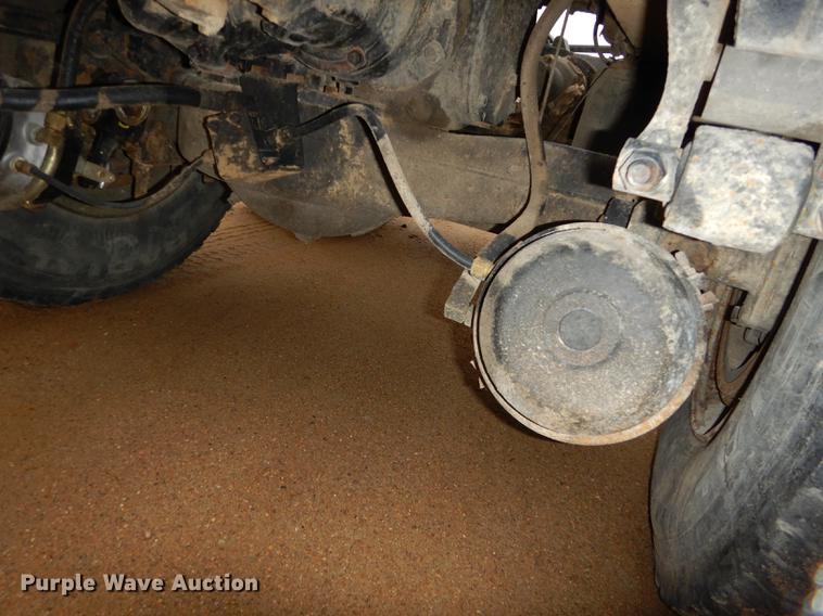 image for item DC0400 2000 Mack CH613 semi truck