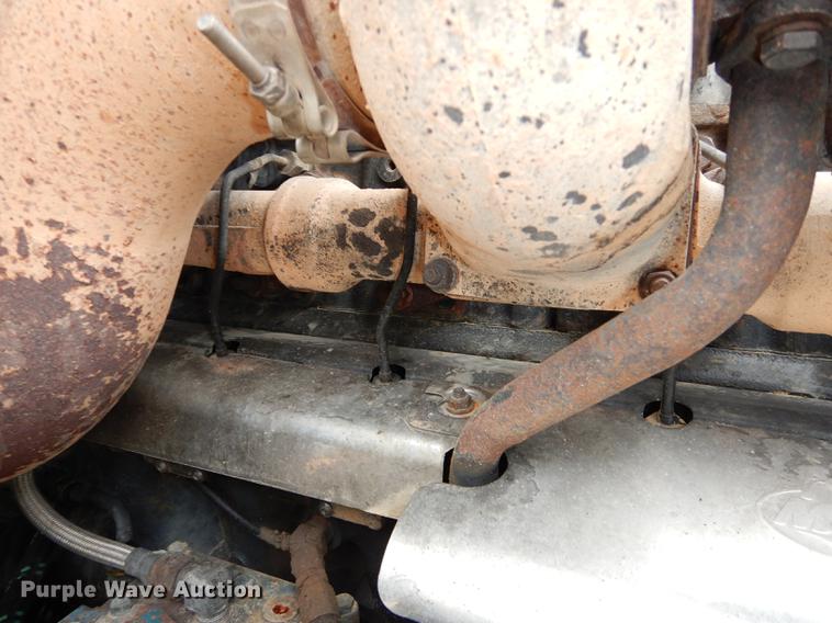 image for item DC0400 2000 Mack CH613 semi truck