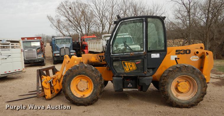 image for item DC0419 2002 JCB 530 telehandler