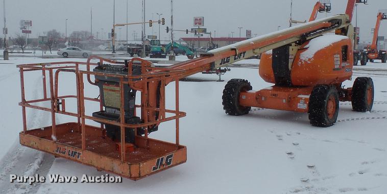 image for item DC1202 1998 JLG 600A boom lift