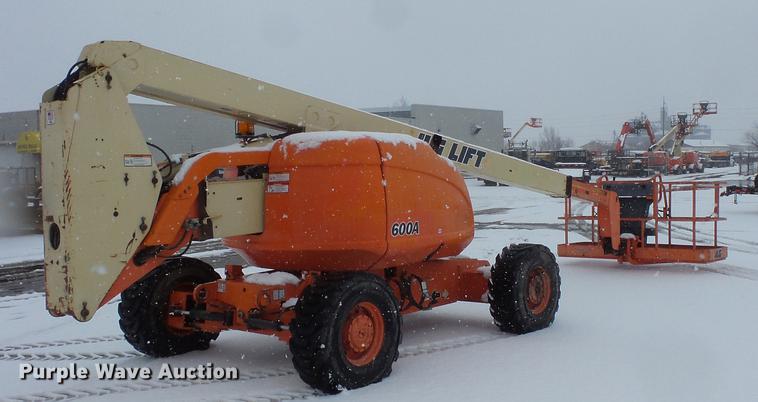 image for item DC1202 1998 JLG 600A boom lift