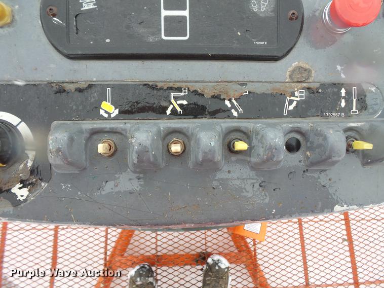 image for item DC1202 1998 JLG 600A boom lift