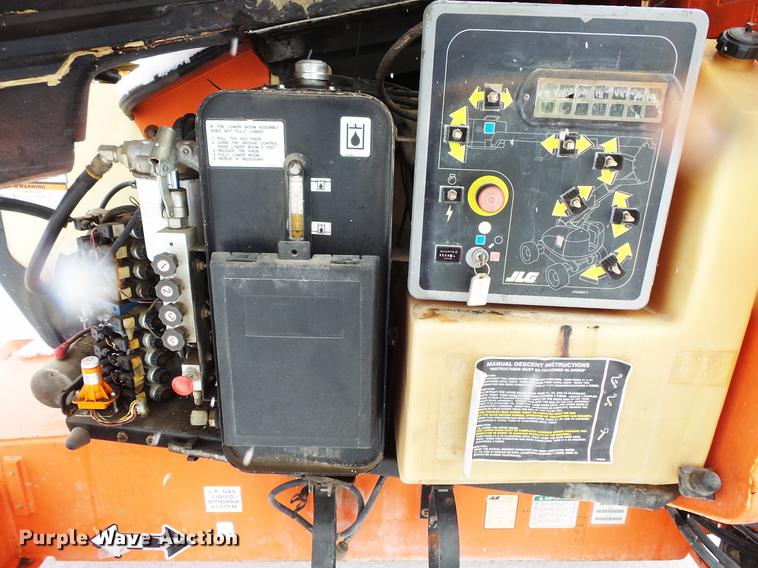image for item DC1202 1998 JLG 600A boom lift