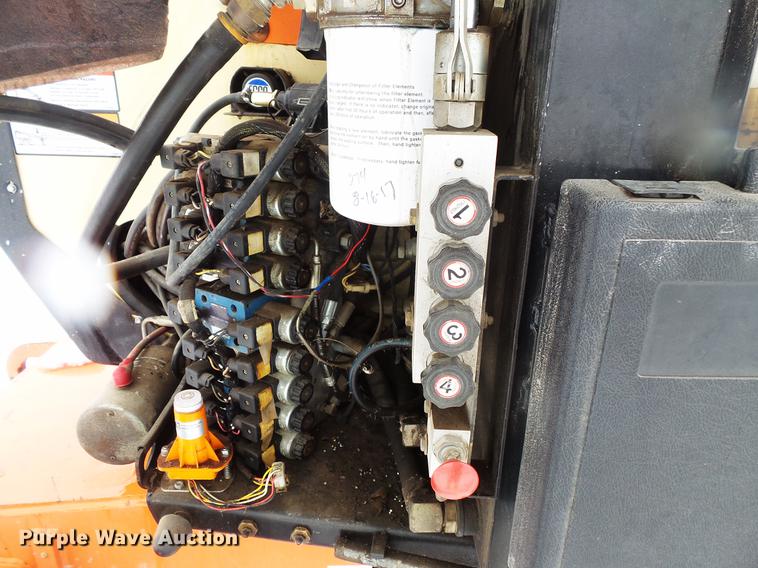 image for item DC1202 1998 JLG 600A boom lift