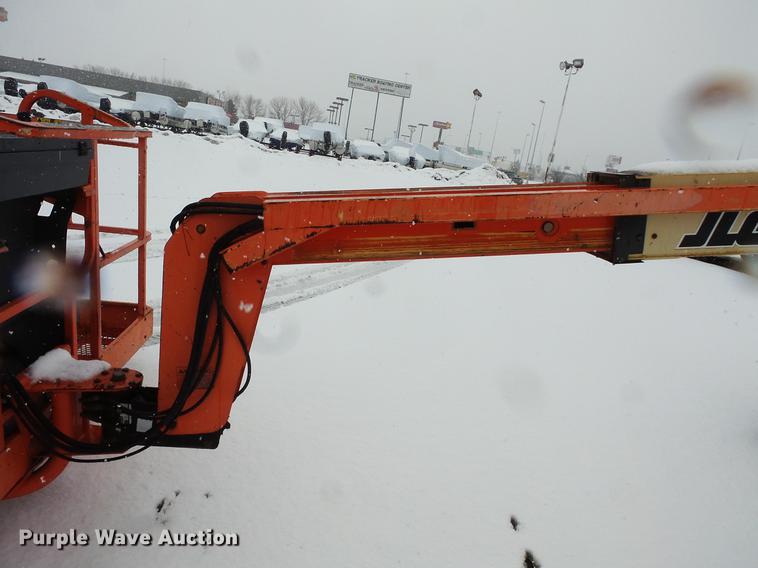 image for item DC1202 1998 JLG 600A boom lift