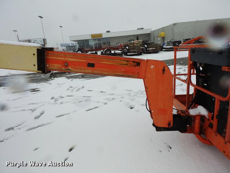 image for item DC1202 1998 JLG 600A boom lift