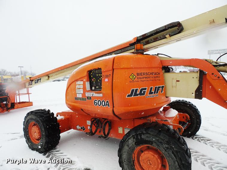 image for item DC1202 1998 JLG 600A boom lift