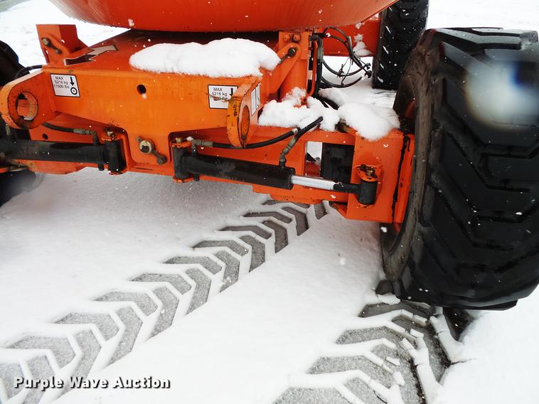 image for item DC1202 1998 JLG 600A boom lift