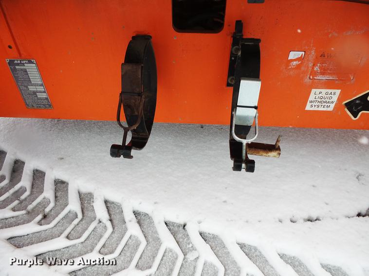 image for item DC1202 1998 JLG 600A boom lift