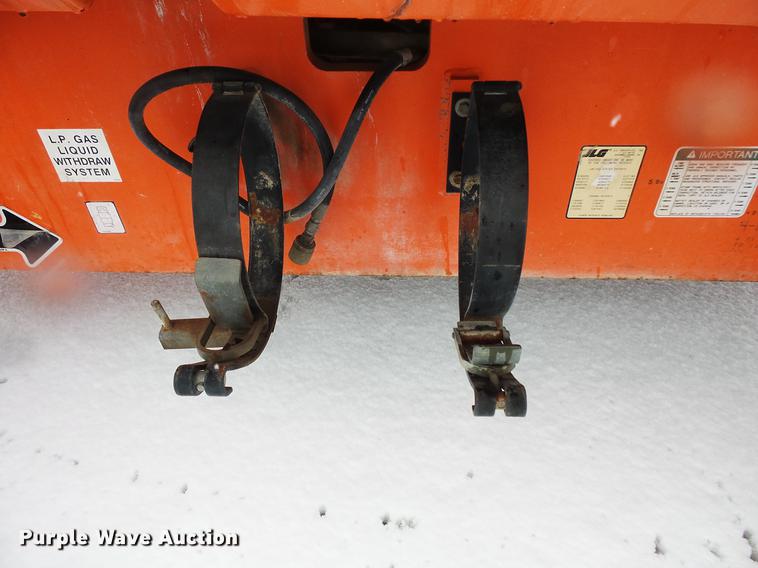 image for item DC1202 1998 JLG 600A boom lift