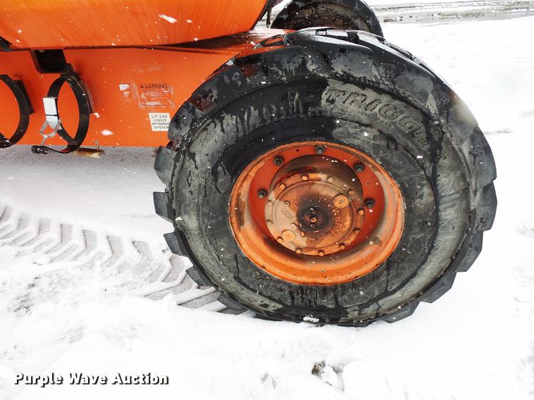 image for item DC1202 1998 JLG 600A boom lift