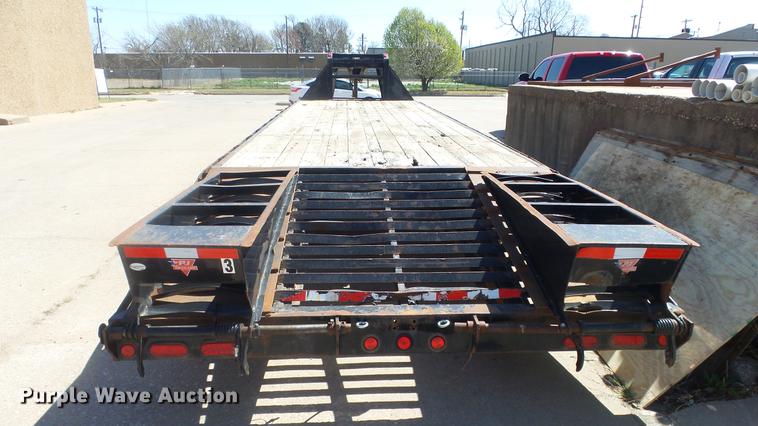 image for item DC3110 2008 PJ Trailers equipment trailer