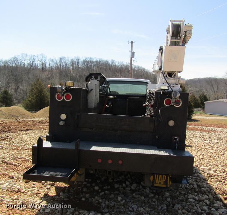 image for item DC4323 2000 Ford F650 service truck