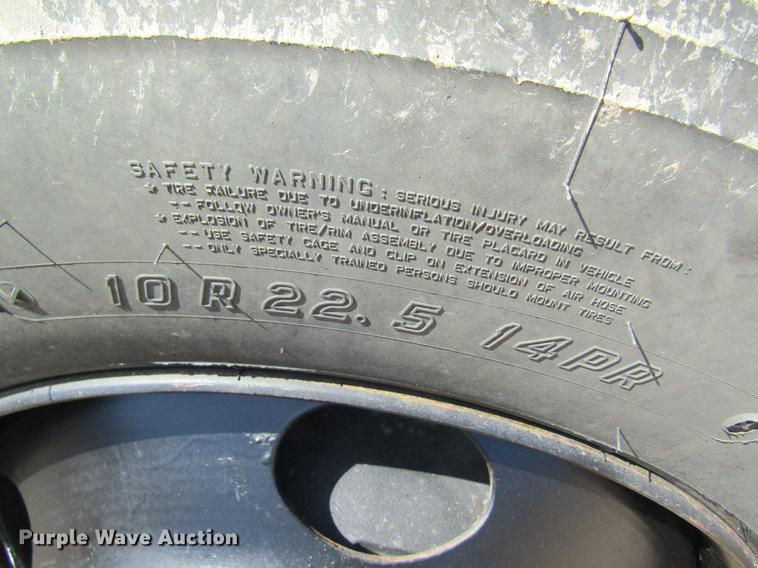 image for item DC4323 2000 Ford F650 service truck