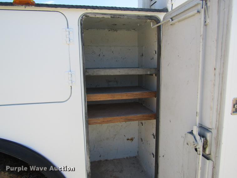 image for item DC4323 2000 Ford F650 service truck