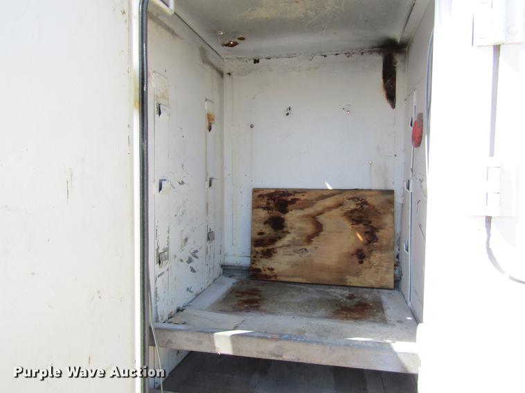 image for item DC4323 2000 Ford F650 service truck